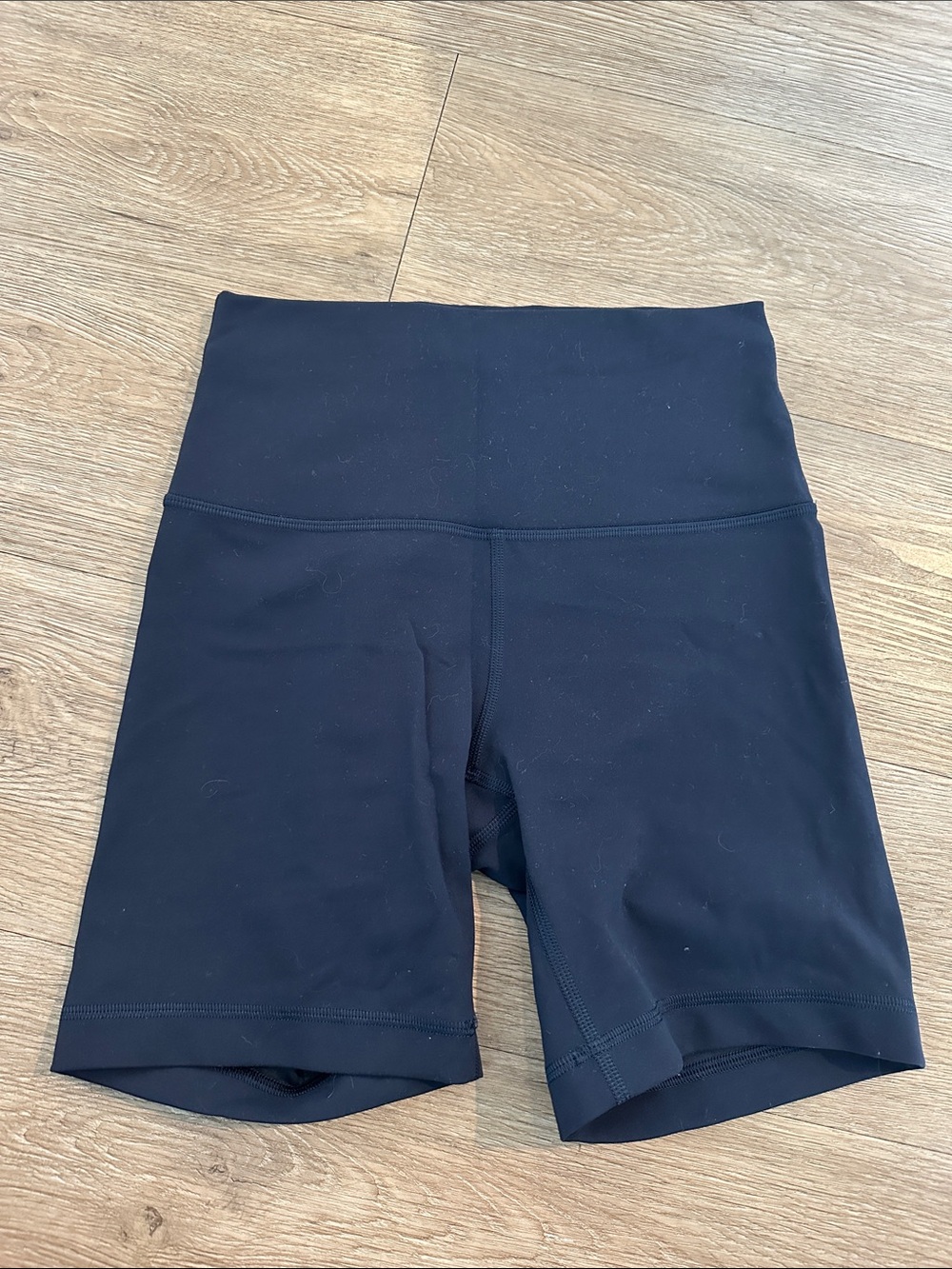 lululemon athletica navy wunder train shorts
